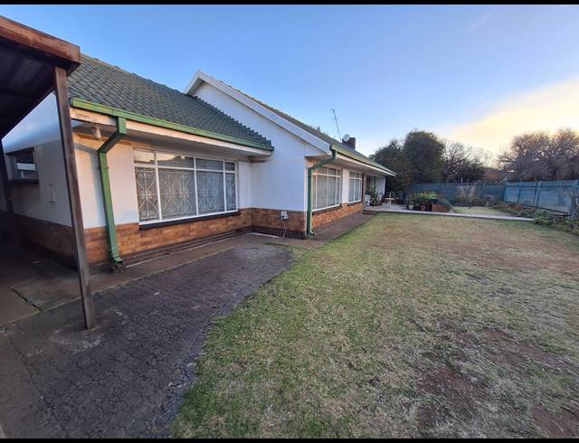 3 BEDROOM HOUSE FOR SALE IN VANDERBIJLPARK SW 1